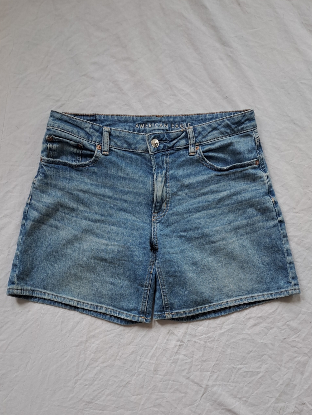 American Eagle Outfitters Low Rise Baggy Short Light Wash Denim Y2K Streetwear 2